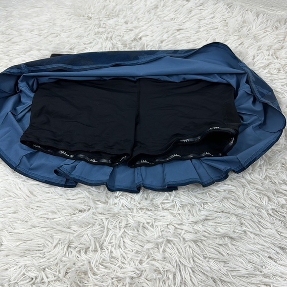 Lululemon Run: Pace Setter Skirt Heathered Texture Lotus Camo Oil Slick - Picture 4 of 8